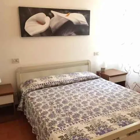 Apartment In 24804 *