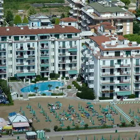 In 24804 * Lido di Jesolo